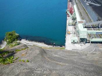 金ヶ崎城跡から海を見る.jpg