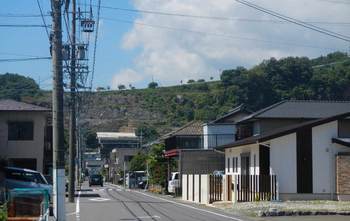 金生山への道.jpg